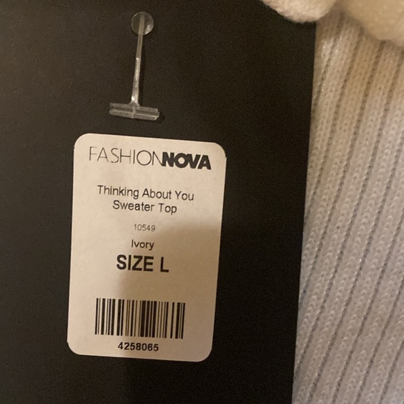 FASHION NOVA SHIRT/SWEATER - Picture 3 of 4